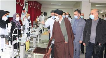 بازدید نماینده ولی فقیه در استان از ارائه خدمات چشم پزشکی به بیماران اعصاب و روان مرکز آموزشی و درمانی رازی تبریز