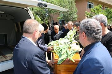 برگزاری مراسم وداع با پیکر مطهر استاد گرانقدر و فرهیخته حوزه روانپزشکی کشور در مرکز آموزشی و درمانی رازی تبریز 