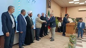 با حضور رئیس دانشگاه علوم پزشکی تبریز؛ دکتر علی‌اصغرزاده به عنوان مدیر جدید بسیج جامعه پزشکی سپاه عاشورا معرفی شد
