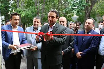 بخش های مزمن روانپزشکی مهر ایران -ارغوان و البرز توسط معاون درمان وزارت بهداشت درمان و آموزش پزشکی افتتاح گردید.
