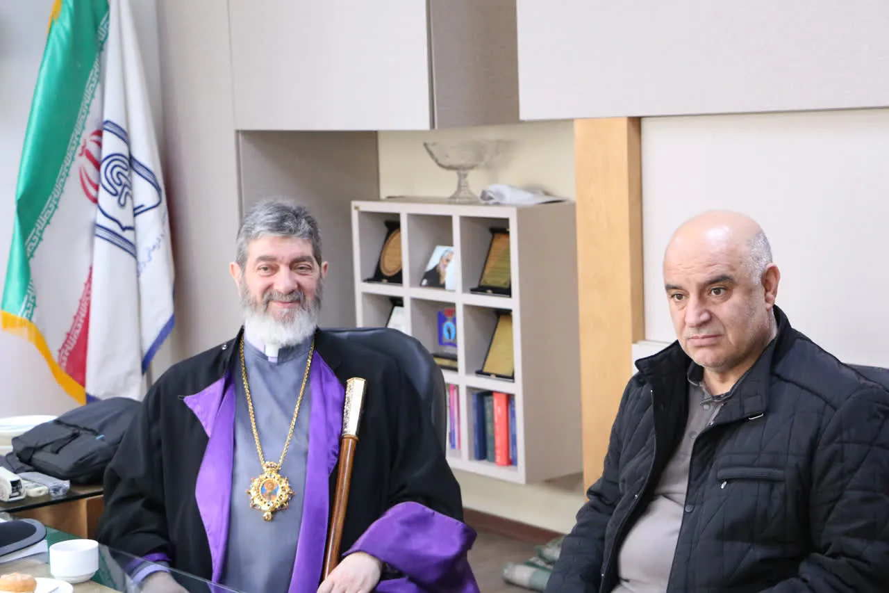دیدار اسقف اعظم اسقف گریگور چیفتچیان با مسئولین بیمارستان رازی تبریز 