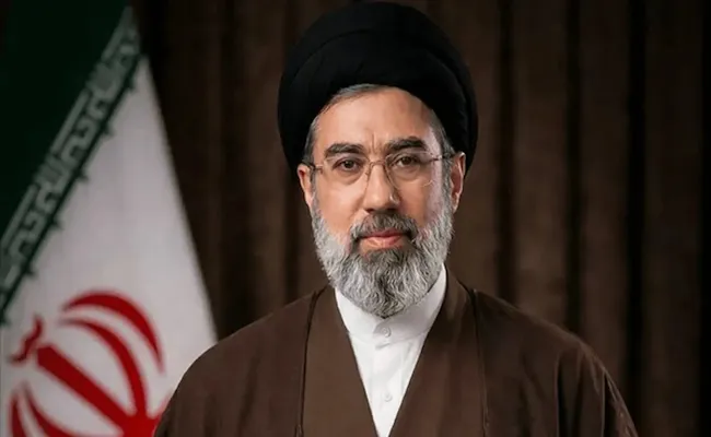 سومین رهبر نظام جمهوری اسلامی ایران انتخاب شد.